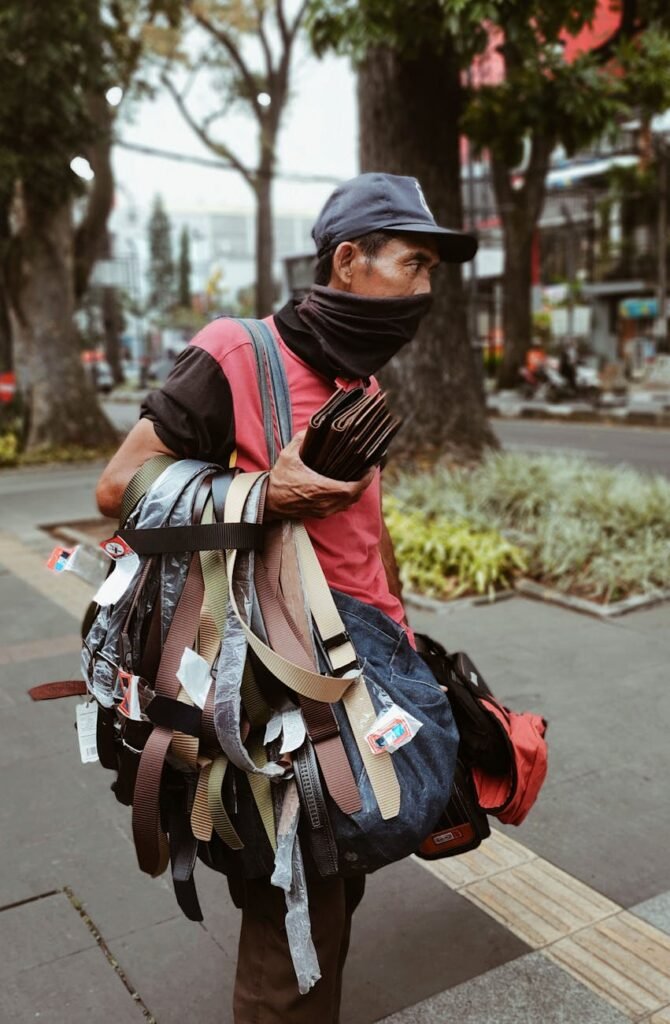 BNB Turun ke $900: Analisis Mendalam dan Strategi Cerdas untuk Trader Indonesia