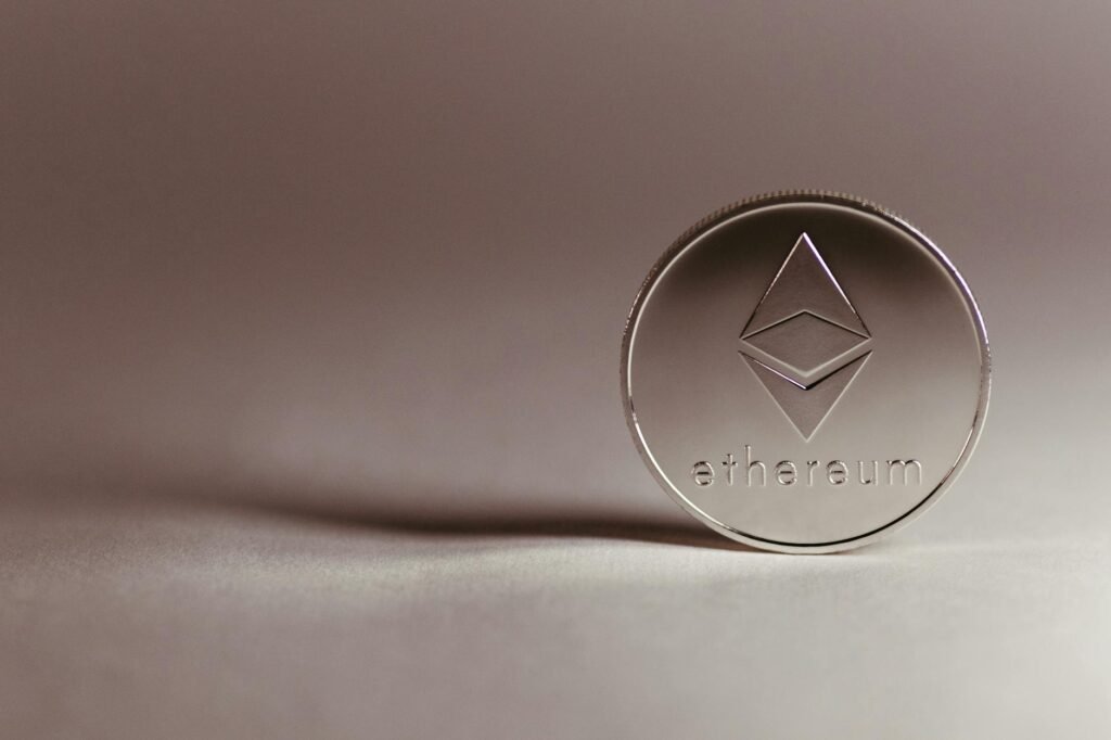 Ethereum Tetap Solid Meski Harga Turun: Analisis Aktivitas Jaringan dan Peluang Investasi 2024