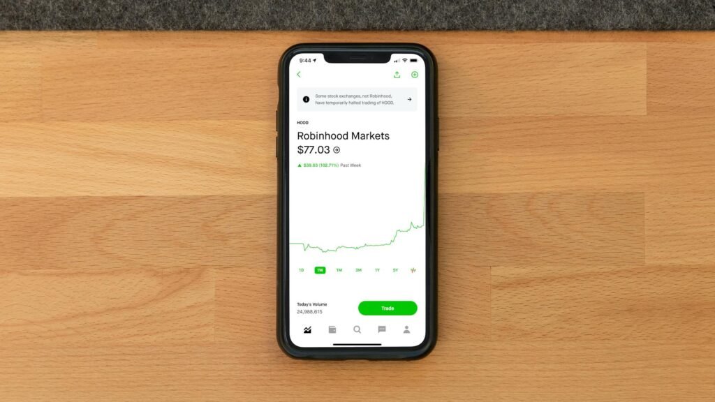 Base App Hentikan Program Creator Rewards: Fokus Baru pada Trading dan Peluang Investasi di Indonesia
