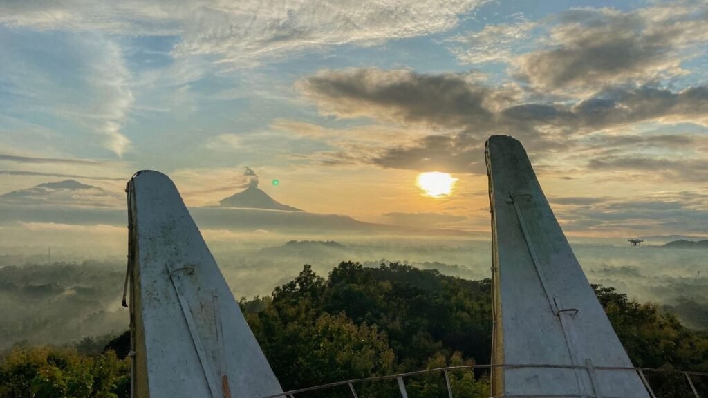Gereja Ayam Bukit Rhema